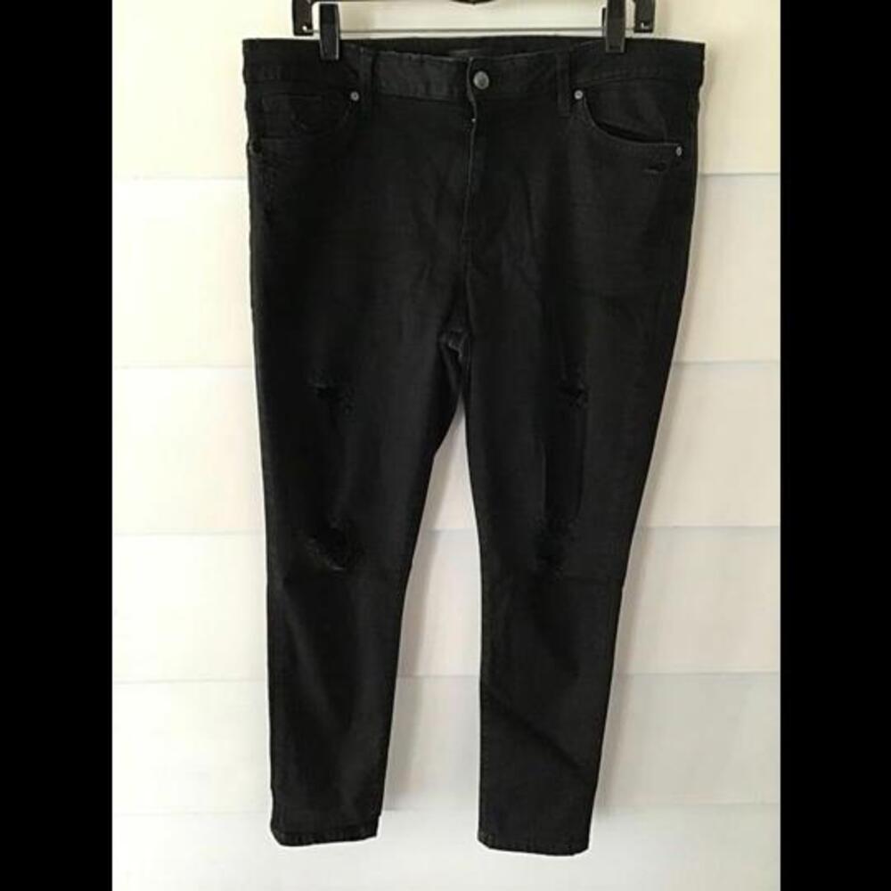 Size 34 Black Distressed Joe Jeans #386